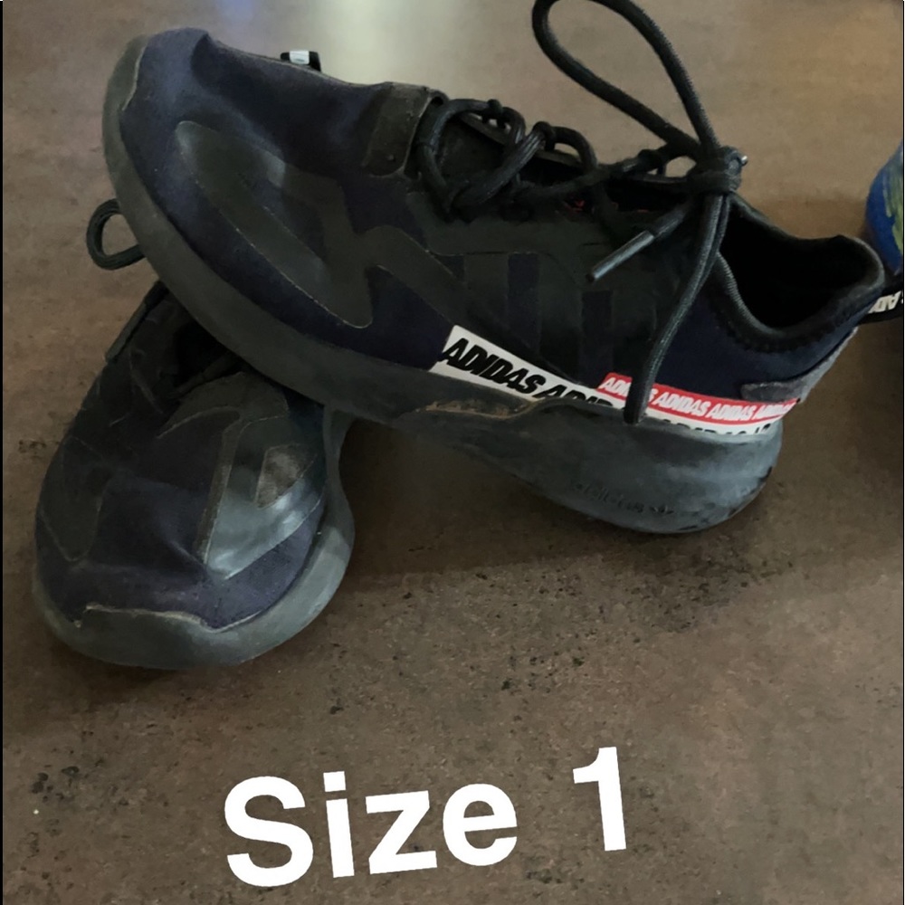 Boys adidas size 1Y